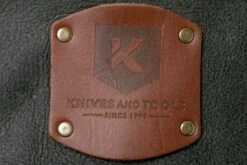 Knivesandtools Serviette à Couteaux En Cuir Utah Black 45x47 -Magasin De Couteaux KNKB340141 5 05 knivesandtools