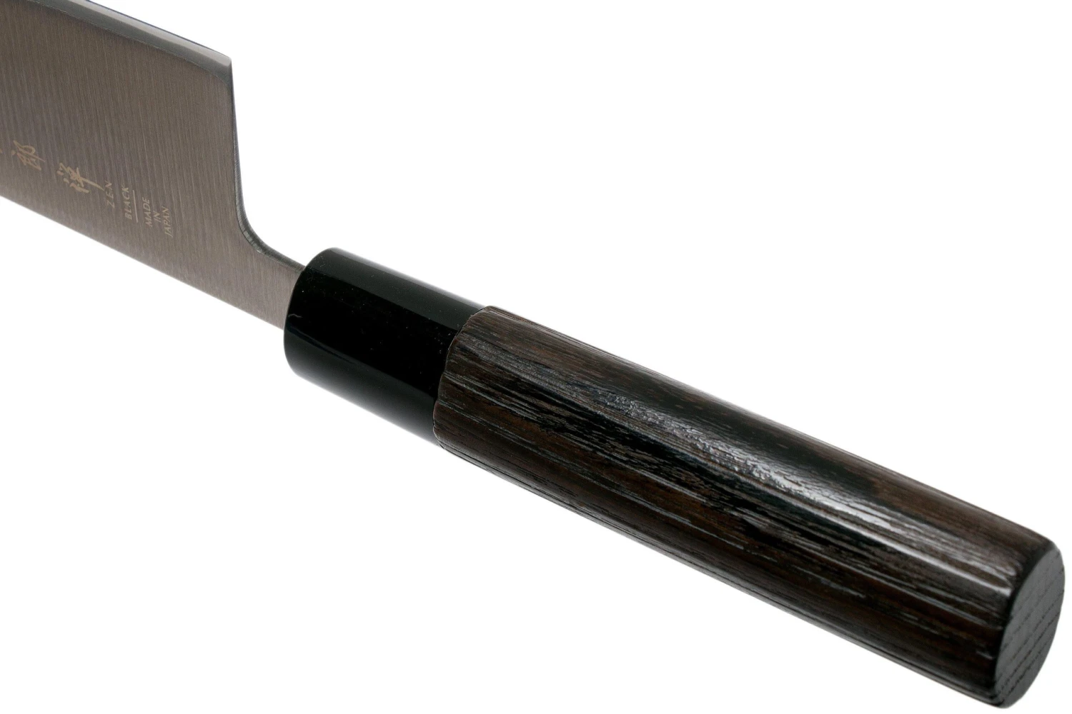 Tojiro Zen Black Santoku 16,5 Cm, FD-1567 5 Tojiro Zen Black Santoku 16,5 Cm, FD-1567 – Image 4