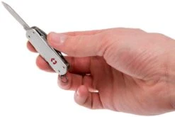 Victorinox MiniChamp Alox Silver 0.6381.26 Couteau Suisse 11 Victorinox MiniChamp Alox Silver 0.6381.26 Couteau Suisse -Magasin De Couteaux VT0 6381 26 05 victorinox vt0 6381 26 05