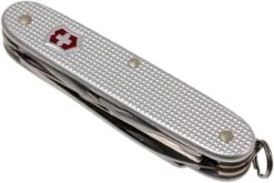 Victorinox Pioneer X Argent 0.8231.26 Couteau Suisse 15 Victorinox Pioneer X Argent 0.8231.26 Couteau Suisse -Magasin De Couteaux VT0 8231 26 07 victorinox pioneer x vt0 8231 26 07
